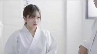 黑色长裙整容脸气质美女 穿着小黑高跟鞋沙发上爆操