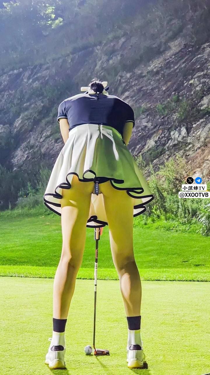 APKH-154 正常位しかシタことなかった奥手な制服ペット娘を、バック、騎乗位で濃厚セックスで性調教 成美友紀